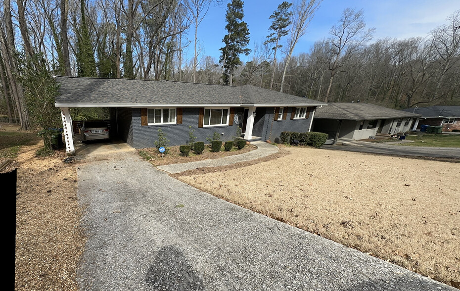 Building Photo - Room in House on Bollingbrook Dr SW