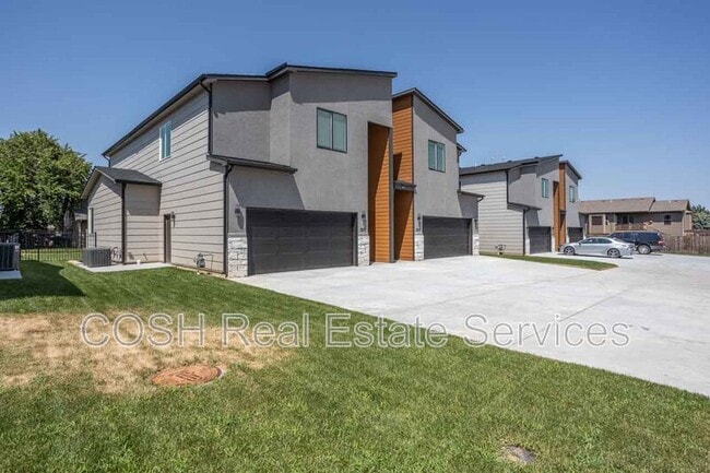 Building Photo - 3574 N Tyler Ct