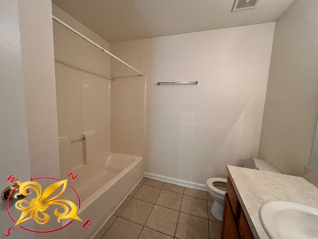 Building Photo - $1395 - Willow Ridge Condo