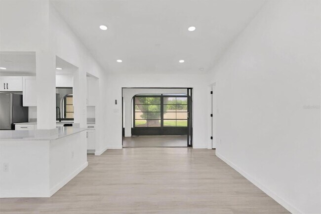 Building Photo - 948 Andrews Ave NW