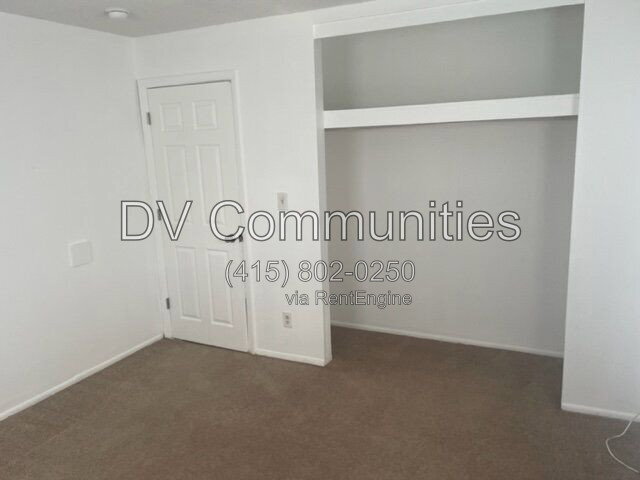Building Photo - 3800 18th Ave S