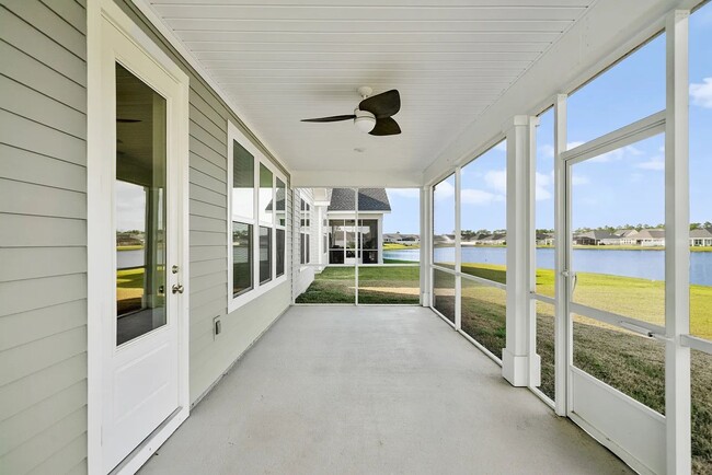 Building Photo - Breakfest Point 3 Bedroom 2 bath