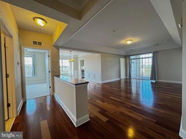 Building Photo - 9204 Charleston Dr