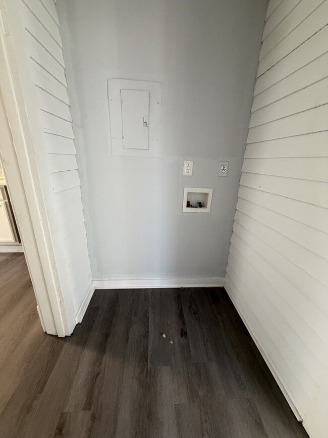 Building Photo - RENTAL HOME 3BD/2BTH