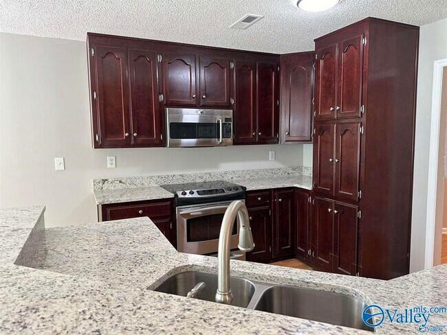 Building Photo - 111 Tumbleweed Dr