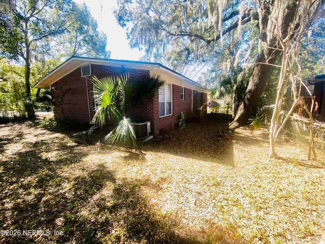 Building Photo - 8469 San Clemente Dr