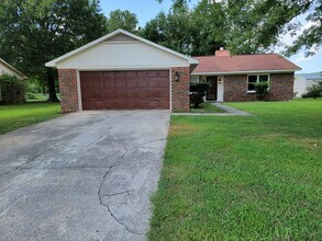 Building Photo - 1007 Kinsey Dr SE