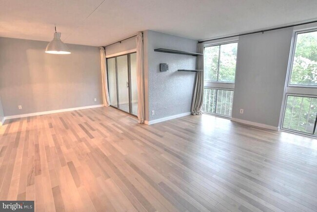 Building Photo - 1578 Moorings Dr