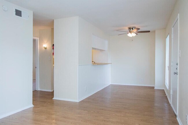 Primary Photo - 1401 Kipling St