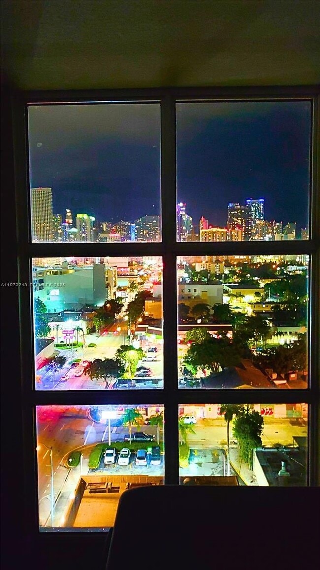 Building Photo - 900 SW 8th St