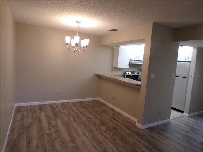 Building Photo - 622 Bird Bay Dr S