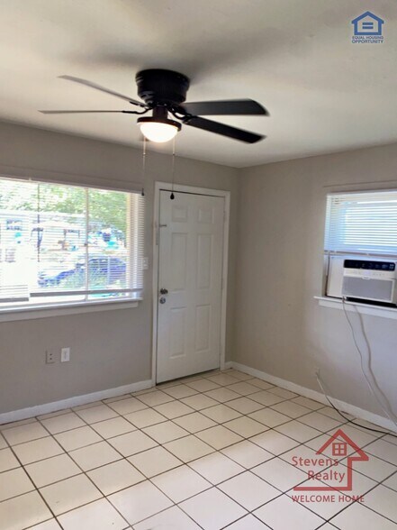 Building Photo - 3602 Dorris St