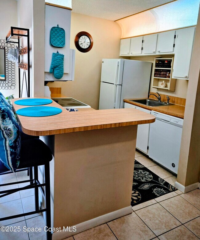 Building Photo - 1123 Breezy Way