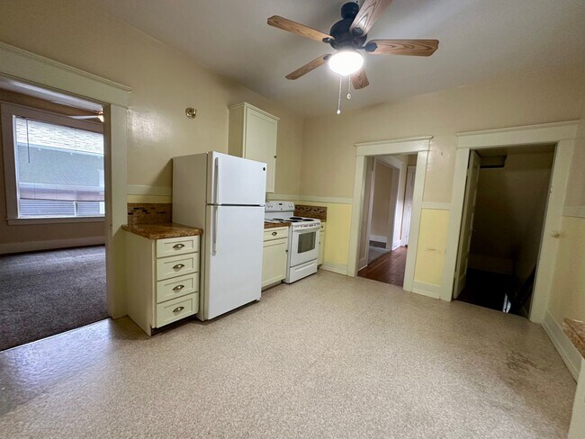 Building Photo - Charming 3 Bedroom Portland Home!