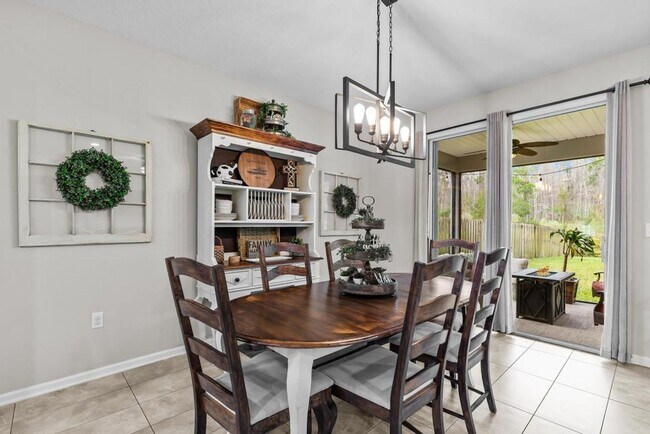 Building Photo - Spacious Home in Prime Location!