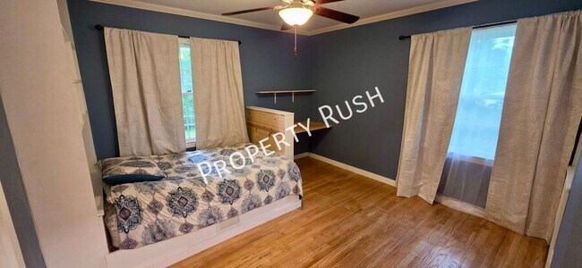 Building Photo - 3229 Westonia Dr