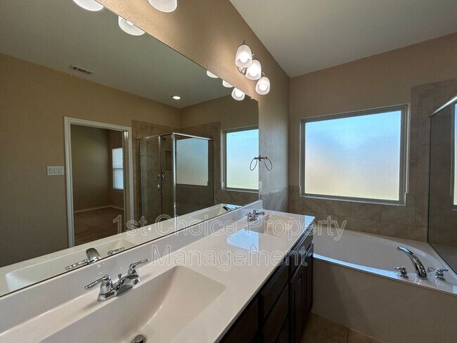 Building Photo - 1705 Placitas Trail