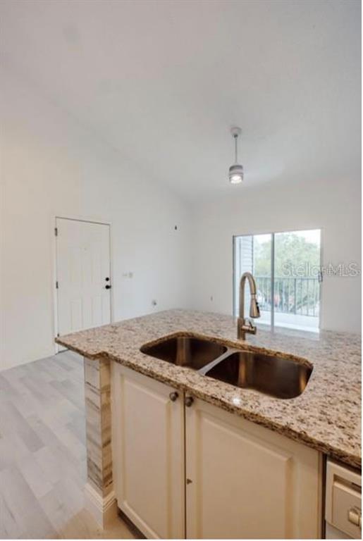 Building Photo - 1218 Bermuda Lakes Ln