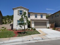 Building Photo - 5 Bedroom Home for Rent in Santa Clarita!