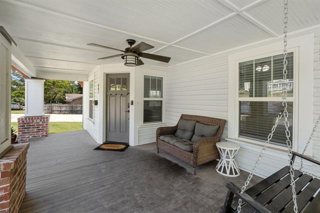 Building Photo - 607 S Alamo St