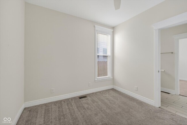 Building Photo - 916 Dawson St