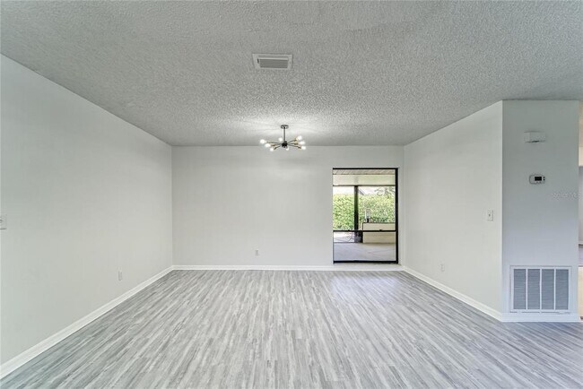 Building Photo - 1326 Idlewood Dr