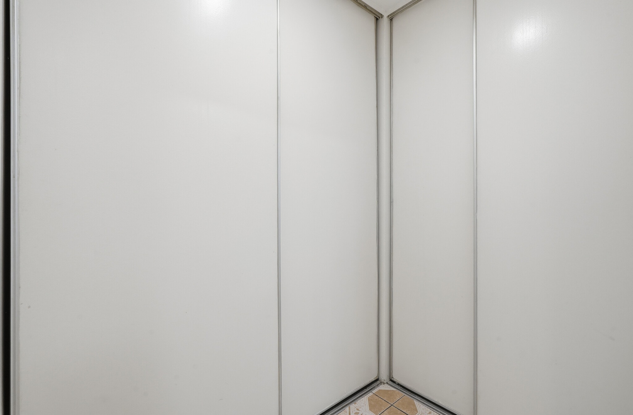 Building Photo - 7924 Woodman Ave