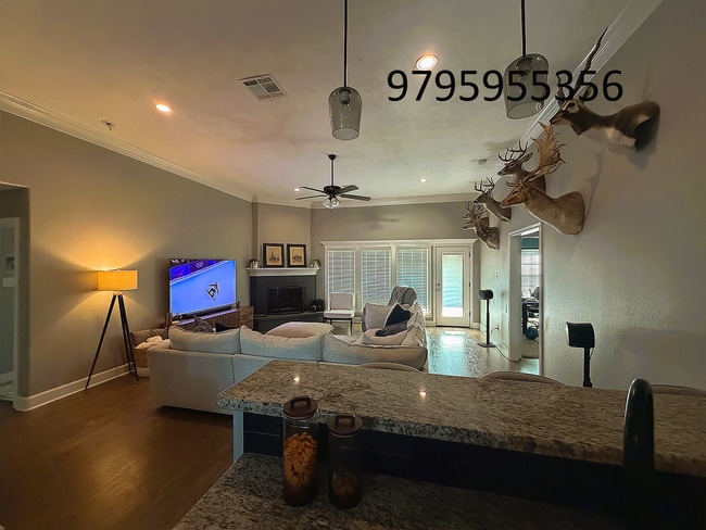 Building Photo - 1202 Brunswick Ct