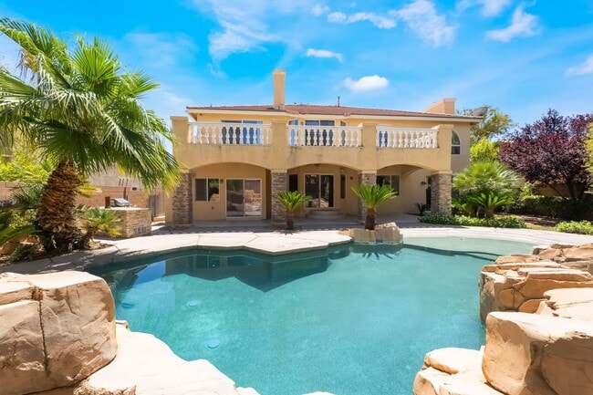 Building Photo - Beautiful Three Story, Five Bedroom Home with Lagoon Style Pool and Spa