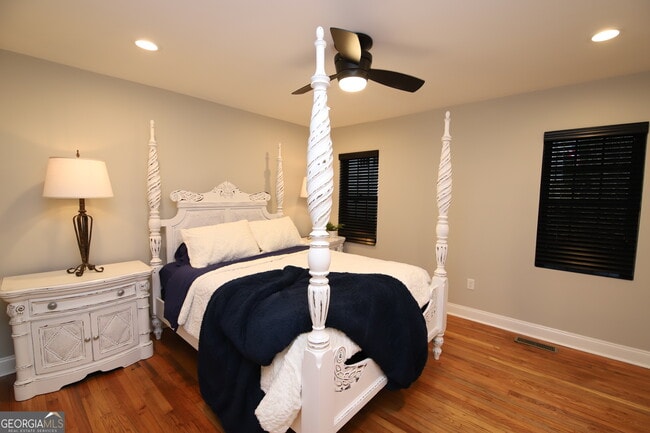 Building Photo - 1007 Vernon St