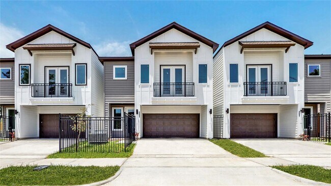 Building Photo - 3407 Terry St