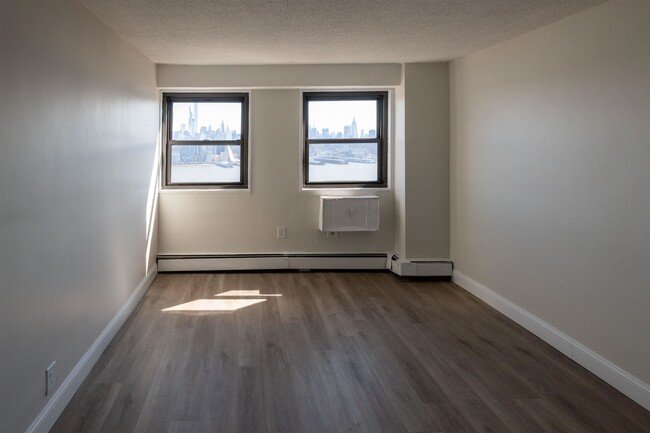 Building Photo - 5701 BOULEVARD