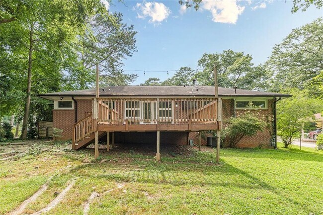 Building Photo - 2314 Bryant Dr