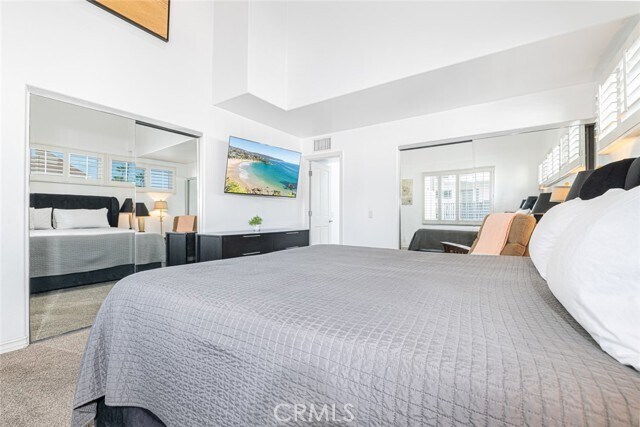 Building Photo - 1720 W Oceanfront