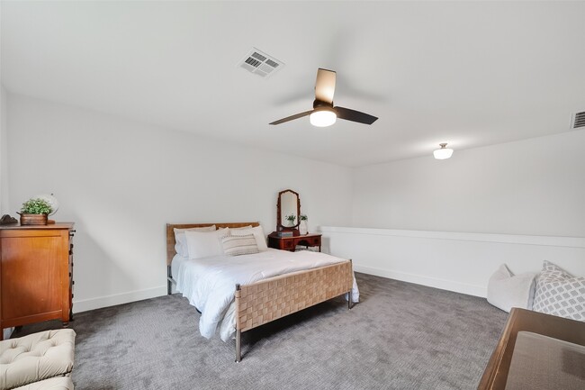 Building Photo - 1808 Tabor St