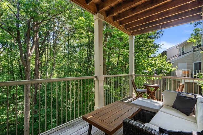 Building Photo - Charming 3BD/2BA in Island Creek