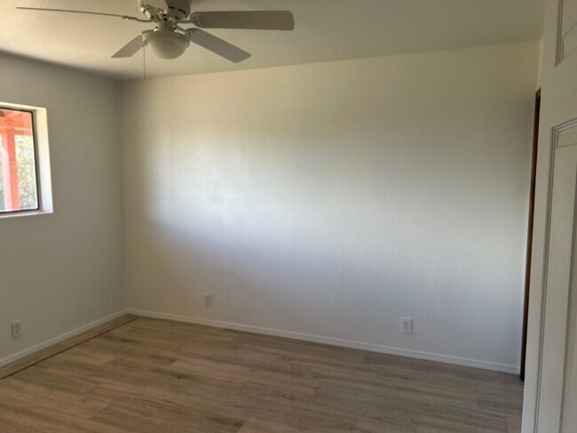 Building Photo - COUNTRY HOME ON 1.26 ACRES