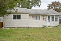 Building Photo - 218 Hiawatha Blvd