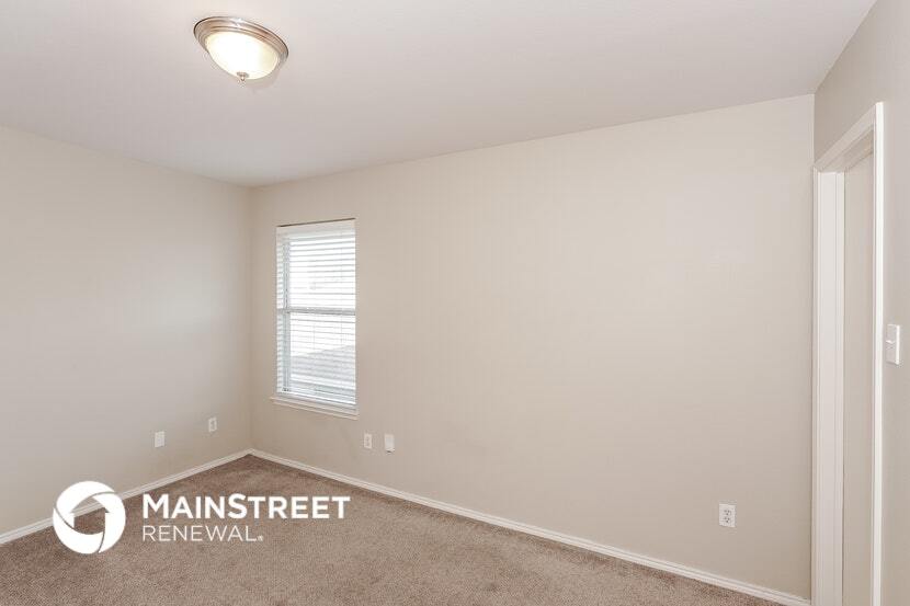 Building Photo - 2923 St Bernard Dr