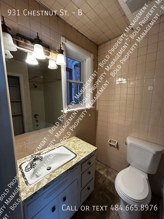 Building Photo - 931 Chestnut St