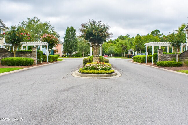 Building Photo - 43 Blue Haw Ct