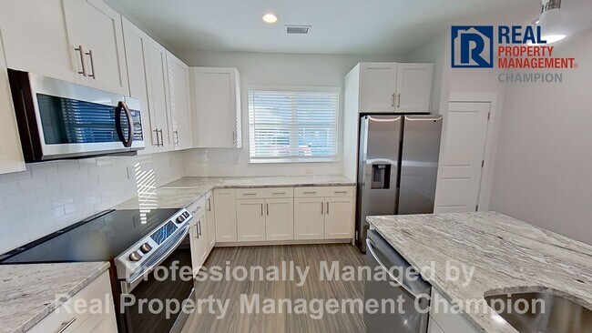 Building Photo - 8769 Sandy Rdg Lp