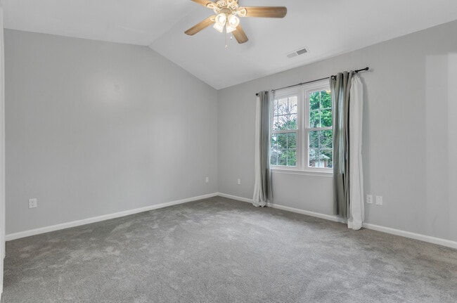 Building Photo - 517 Laurel Tree Ln