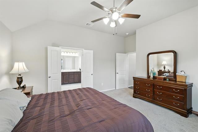 Building Photo - 221 Gardenia Dr