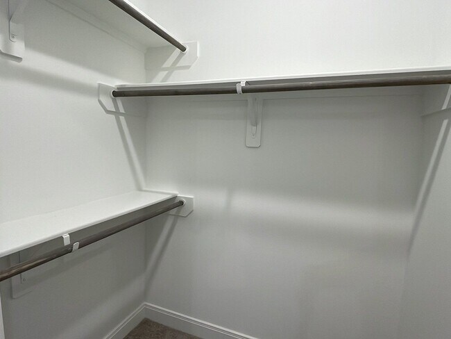 Building Photo - 832 Elkhart St