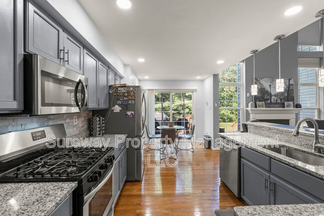 Building Photo - 2028 Greenes Way Cir