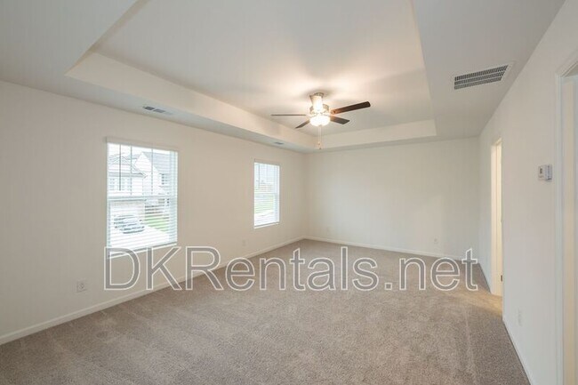 Building Photo - 182 Parkwood Dr