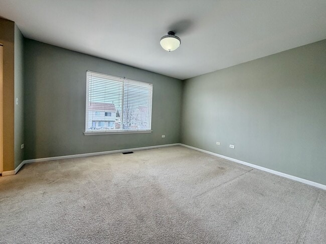 Building Photo - 2479 Montclair Ln