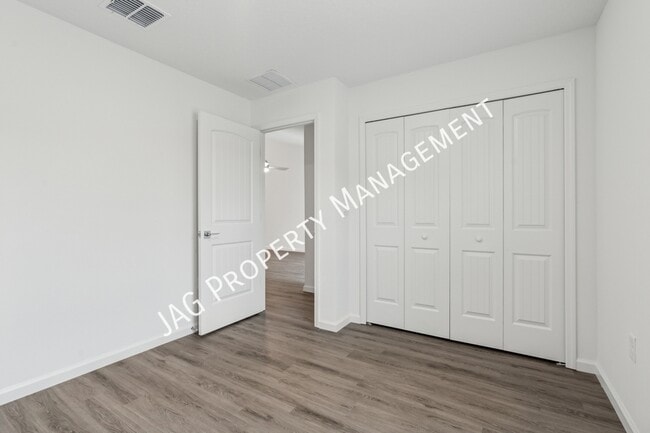 Building Photo - 271 Christensen Ave SE