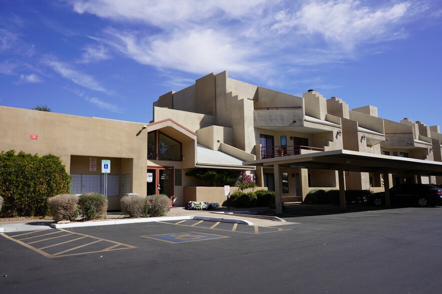 Building Photo - 4850 E Desert Cove Ave